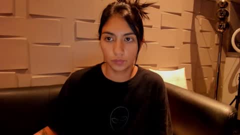 Samantha online show from 02/19/25, 09:39