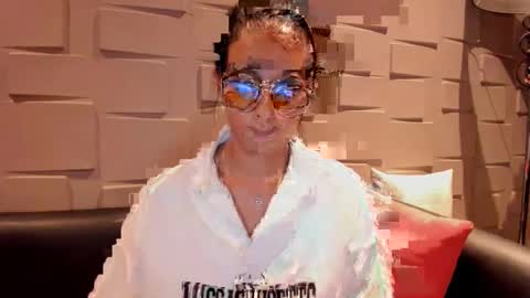 Samantha online show from 02/23/25, 04:07