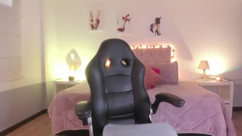 Samantha online show from 05/01/26, 07:51
