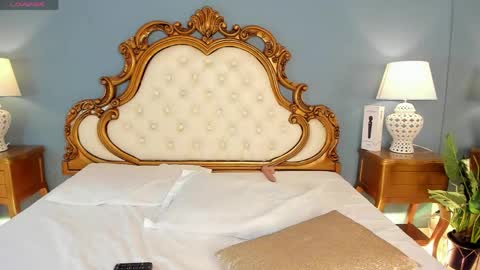 Samantha online show from 04/18/26, 07:07