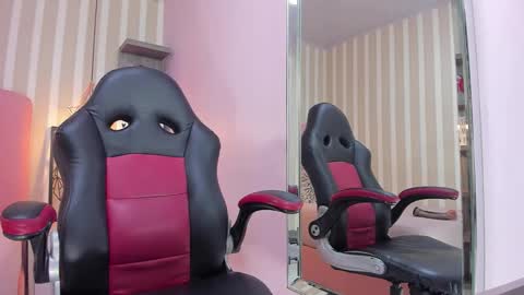    online show from 10/23/25, 07:45