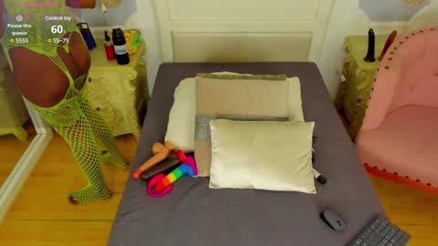 Samantha online show from 01/14/25, 03:32