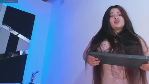 Samantha Ferrer online show from 12/07/24, 10:06