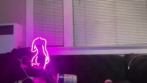 samanthafever online show from 11/26/25, 09:21