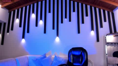 Samantha Klein online show from 12/22/24, 03:44