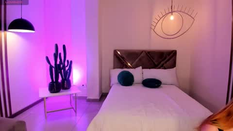 Samantha Klein online show from 10/20/25, 12:22