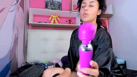 Samantha online show from 12/28/24, 08:58