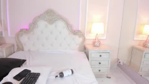 Samantha  online show from 11/23/25, 12:49