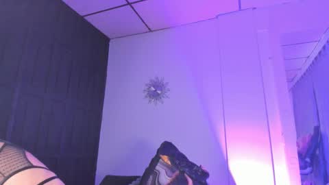 Sam online show from 11/10/25, 08:41