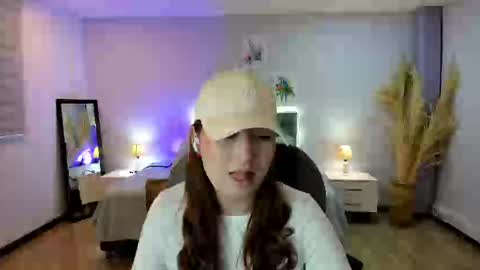 samara_hilton_2 online show from 10/01/25, 07:31
