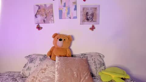 Samara is my name a pleasure delighted that you are here leave your thumb up it is important to me online show from 01/24/25, 10:08