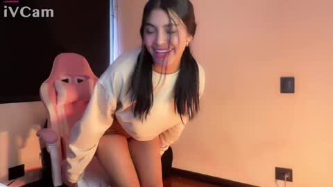 Snapshot of samara_lam chatting on 02/01/25, 07:02 Sammy  online show from 02/01/25, 07:02