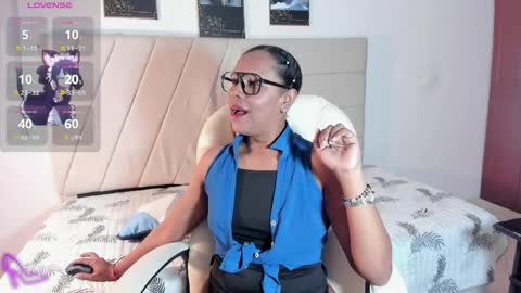 samaraa_smith1 online show from 04/09/26, 12:10