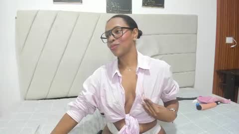 samaraa_smith1 online show from 07/23/26, 12:03