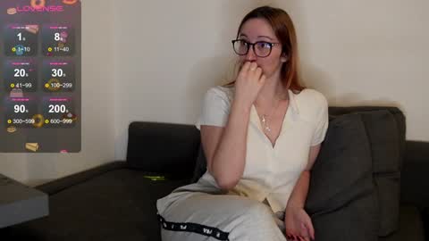 Snapshot of samarafromthewell chatting on 12/12/24, 03:54 Samara From The Well online show from 12/12/24, 03:54