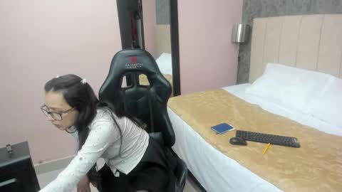 Sara  online show from 02/17/25, 05:53