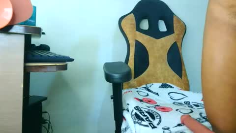 Snapshot of samary_thomas chatting on 01/17/26, 02:05 samary thomas online show from 01/17/26, 02:05