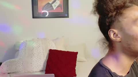 Yaya online show from 02/18/25, 10:38