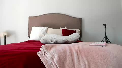 Yaya online show from 09/27/25, 06:46