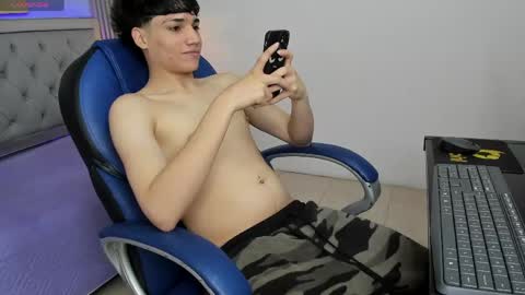 Snapshot of samblack_ chatting on 05/19/26, 12:44 Sam online show from 05/19/26, 12:44