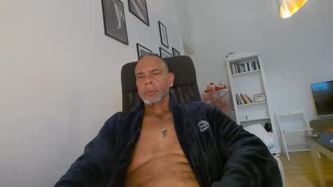 Sam online show from 05/10/26, 09:03