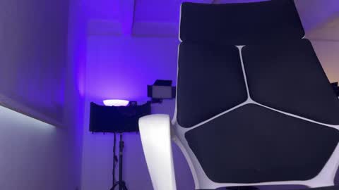 Sam Dornan online show from 01/02/25, 07:40