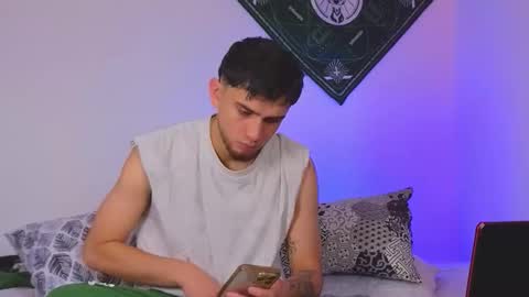 Snapshot of samevansx chatting on 10/24/25, 02:57 samevansx online show from 10/24/25, 02:57