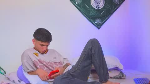 Snapshot of samevansx chatting on 11/25/25, 06:52 samevansx online show from 11/25/25, 06:52