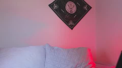 Snapshot of samevansx chatting on 12/15/25, 04:22 samevansx online show from 12/15/25, 04:22