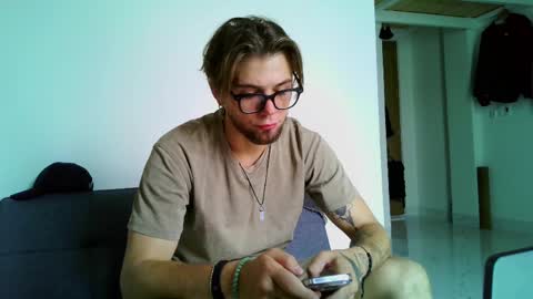 Fansly -       Top4fans   online show from 04/22/26, 07:00