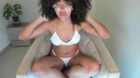 Samie Mury  online show from 11/10/25, 03:38