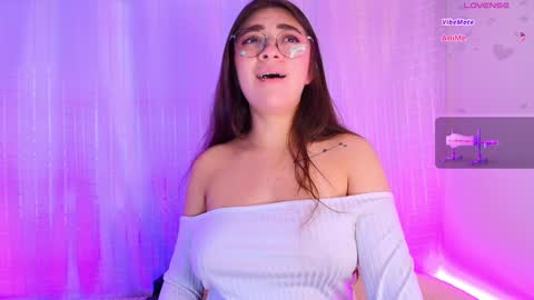 Snapshot of samii_evans chatting on 02/08/25, 10:08 samii evans  online show from 02/08/25, 10:08