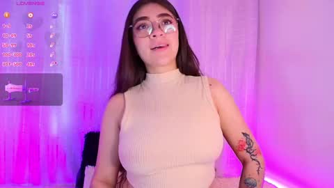 Snapshot of samii_evans chatting on 02/20/25, 04:57 samii evans  online show from 02/20/25, 04:57
