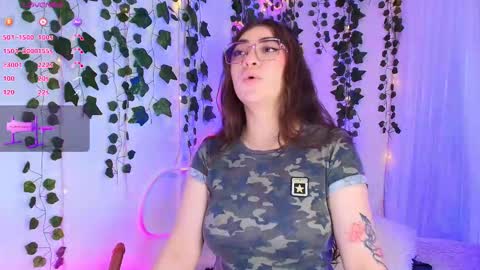 Snapshot of samii_evans chatting on 09/09/25, 03:50 samii evans  online show from 09/09/25, 03:50