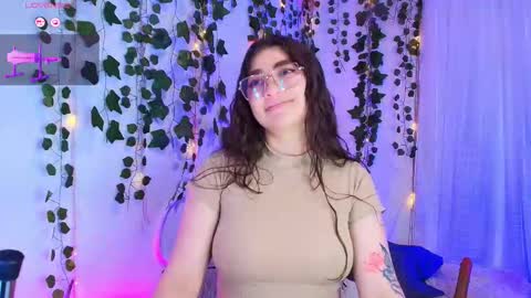 Snapshot of samii_evans chatting on 10/24/25, 03:03 samii evans  online show from 10/24/25, 03:03