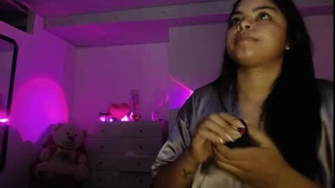 Snapshot of samirabunny_222 chatting on 04/23/26, 09:52 Danna dulce online show from 04/23/26, 09:52