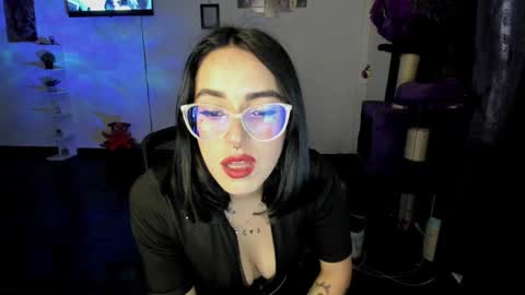 Snapshot of samismith77 chatting on 01/07/25, 09:25 SARA online show from 01/07/25, 09:25
