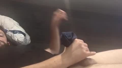 Snapshot of samlorenzofficial chatting on 09/29/25, 08:02 SingleNBored online show from 09/29/25, 08:02