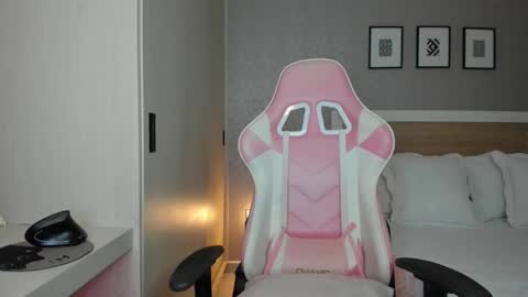 Ana online show from 01/24/25, 04:59