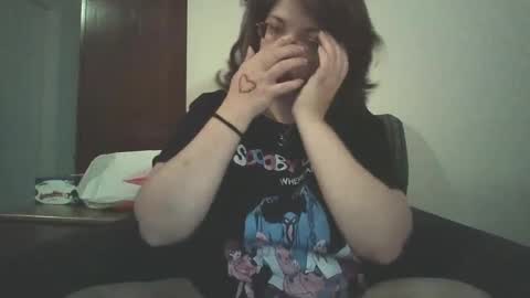 Snapshot of sammy_lyn chatting on 03/07/25, 02:23 Sam online show from 03/07/25, 02:23