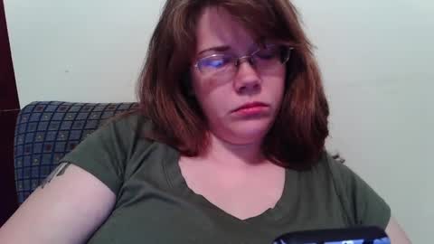 Snapshot of sammy_lyn chatting on 10/04/25, 08:29 Sam online show from 10/04/25, 08:29