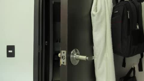 Sophia online show from 11/19/25, 12:32