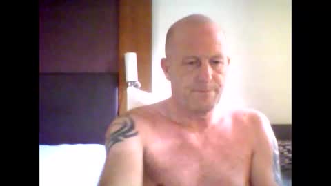 Snapshot of sammyb1821 chatting on 05/20/26, 02:45 sammyb1821 online show from 05/20/26, 02:45