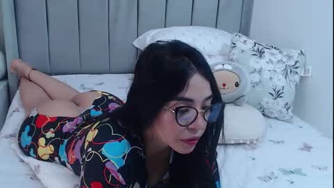 Snapshot of sammyboomm_ chatting on 10/19/25, 04:29 Sammyboom online show from 10/19/25, 04:29