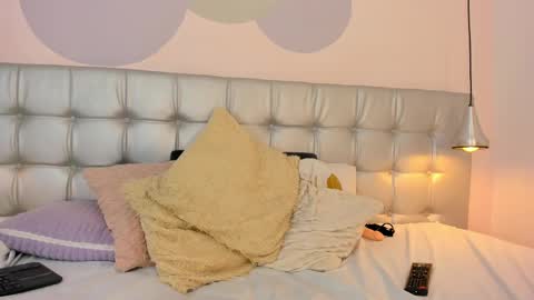 Axel online show from 02/25/25, 12:47