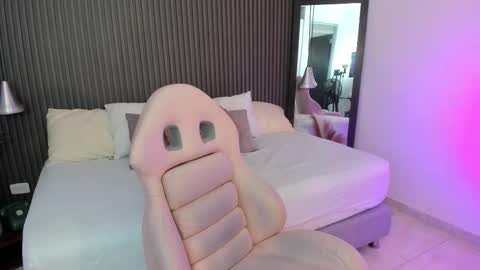 Axel online show from 11/01/25, 08:44