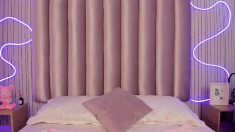 Samantha   online show from 04/22/26, 03:09