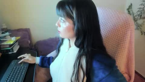   online show from 10/03/25, 03:03