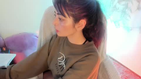   online show from 12/15/25, 10:08