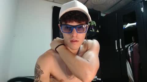 sammy model independiente online show from 10/16/25, 07:59